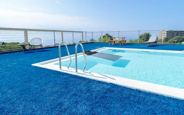 屋上温水プール